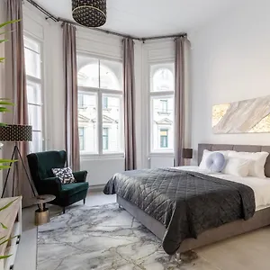  Appartement Lh Gallery Hongarije